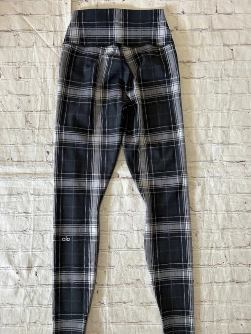 ALO Yoga High-Waist Vapor Legacy Plaid leggings Size M Full Length